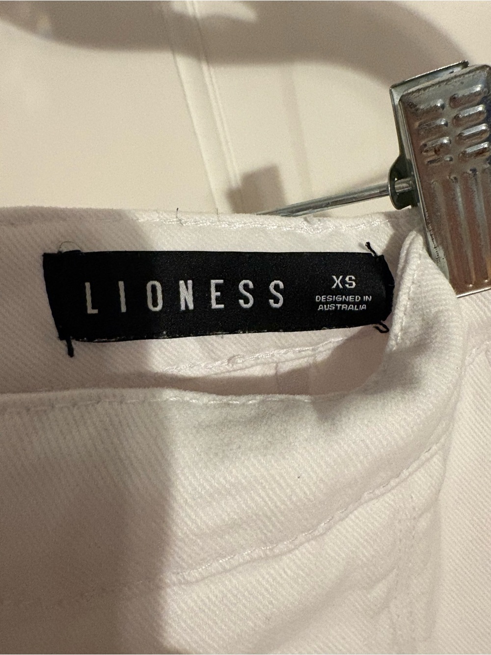 Lioness Mini Skort Skirt With Side Slit in White - Picture 5 of 6